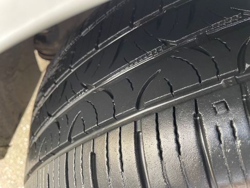 Used 2014 Chevrolet Captiva Sport LT w/ Convenience Package image 10