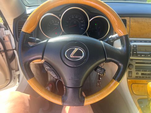 Used 2003 Lexus SC 430 Convertible image 5