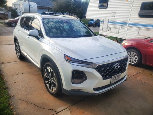 Used 2019 Hyundai Santa Fe AWD image 4