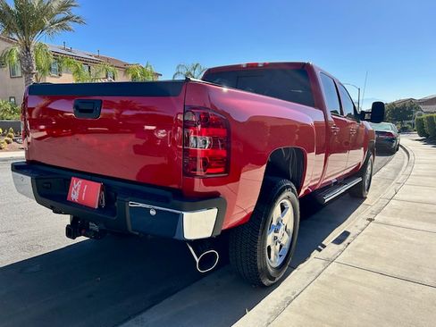 Used 2014 Chevrolet Silverado 2500 LTZ w/ LTZ Plus Package image 6