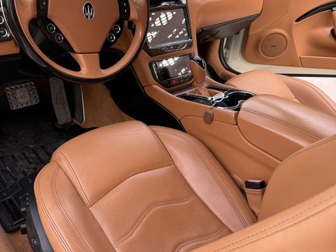 Used 2012 Maserati GranTurismo Sport image 10