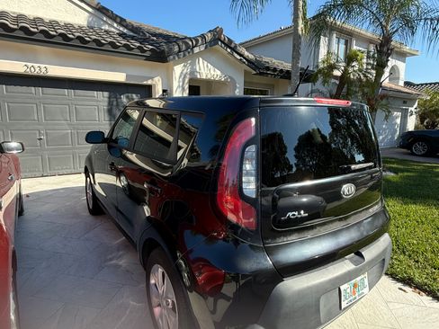 Used 2015 Kia Soul image 4