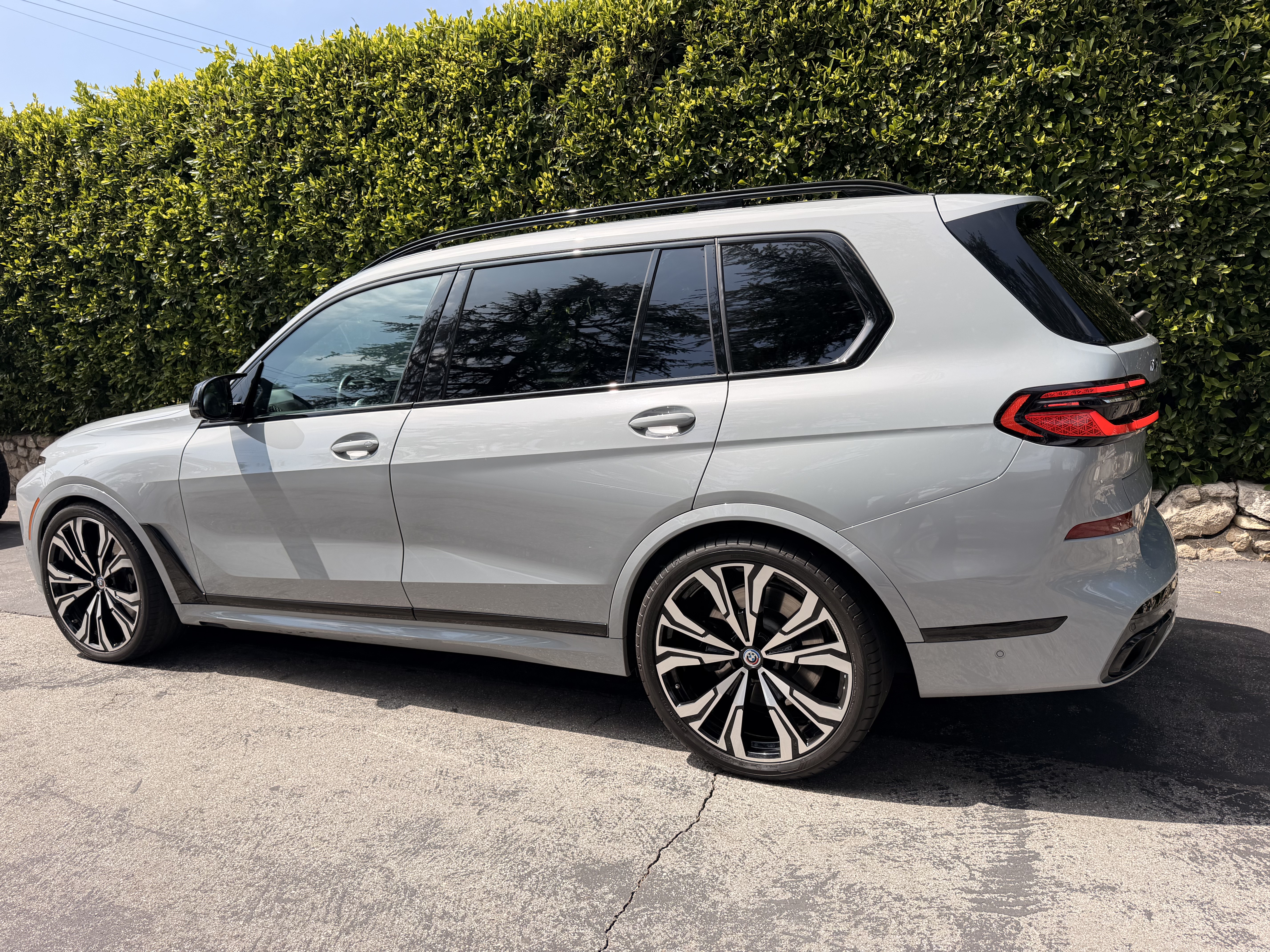 Used 2023 BMW X7 M60i w/ Executive Package AWD/4WD image 2