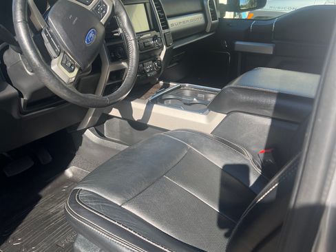 Used 2020 Ford F350 Lariat w/ Lariat Ultimate Package image 5