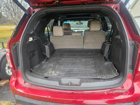 Used 2013 Ford Explorer XLT image 12