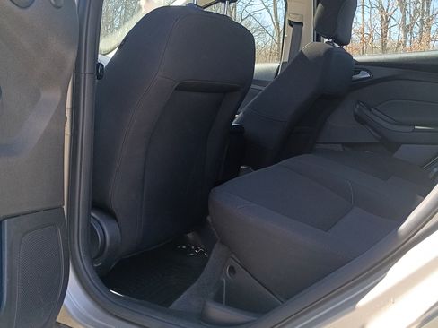 Used 2018 Ford Focus SEL w/ Cold Weather Package image 9