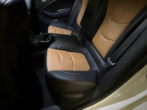 Used 2018 Chevrolet Volt Premier w/ Driver Confidence Package image 16