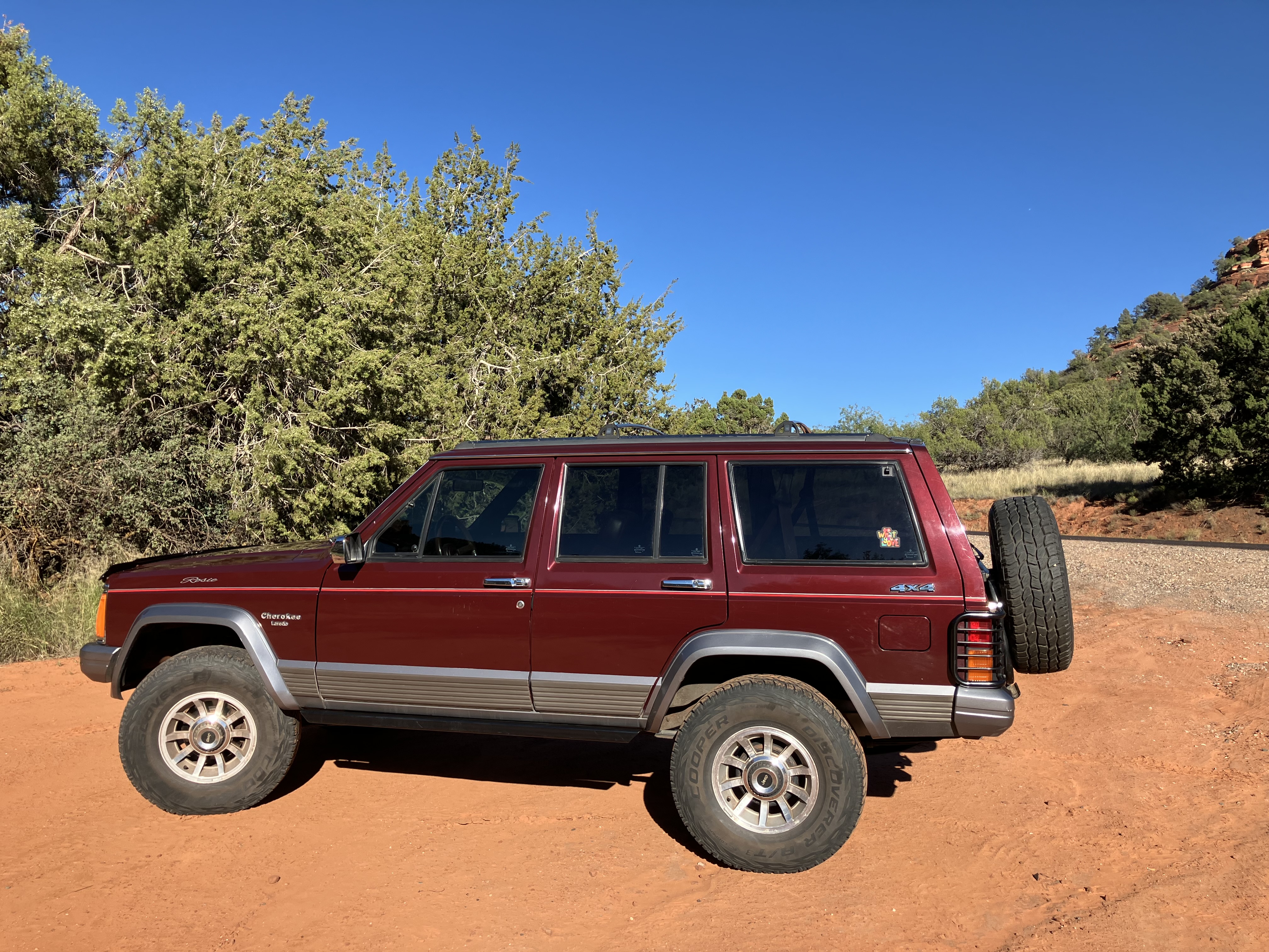 Used 1992 Jeep Cherokee Laredo AWD/4WD image 4