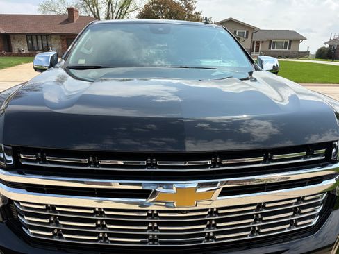 Used 2024 Chevrolet Tahoe Premier w/ Premium Package image 19