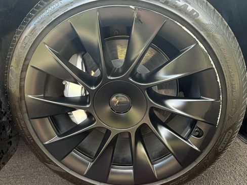 Used 2023 Tesla Model Y Long Range AWD/4WD image 14