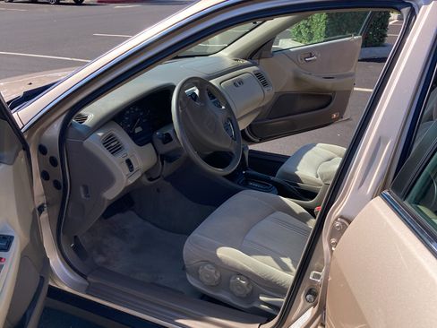 Used 2000 Honda Accord LX image 12