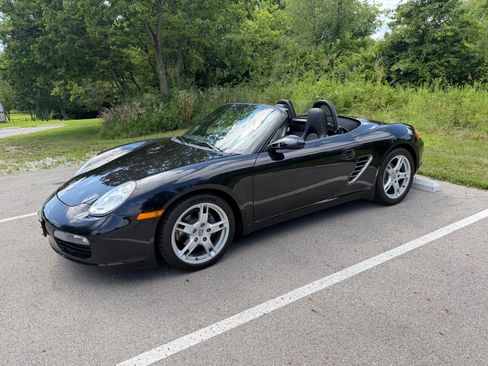 Used 2005 Porsche Boxster RWD image 2