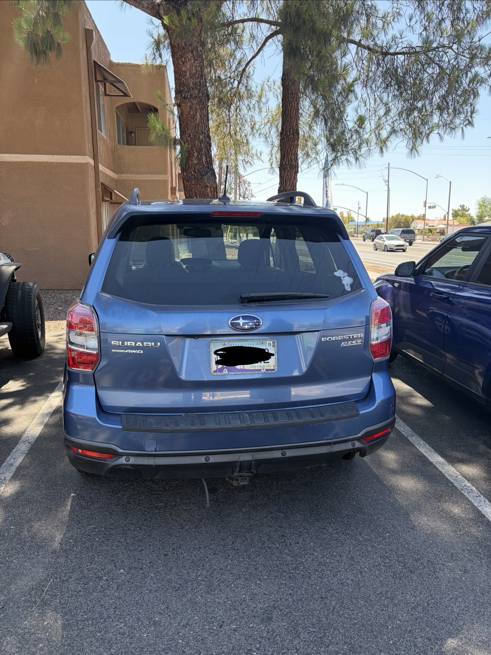 Used 2015 Subaru Forester 2.5i Limited AWD/4WD image 6