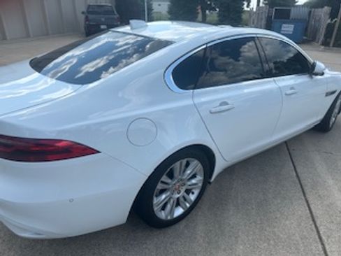 Used 2021 Jaguar XF S image 9