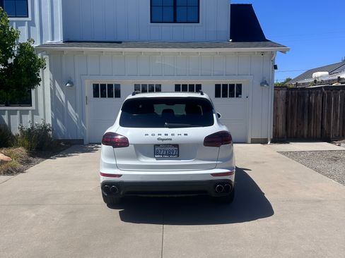 Used 2016 Porsche Cayenne S AWD/4WD image 11