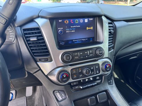 Used 2015 Chevrolet Suburban LT RWD image 12