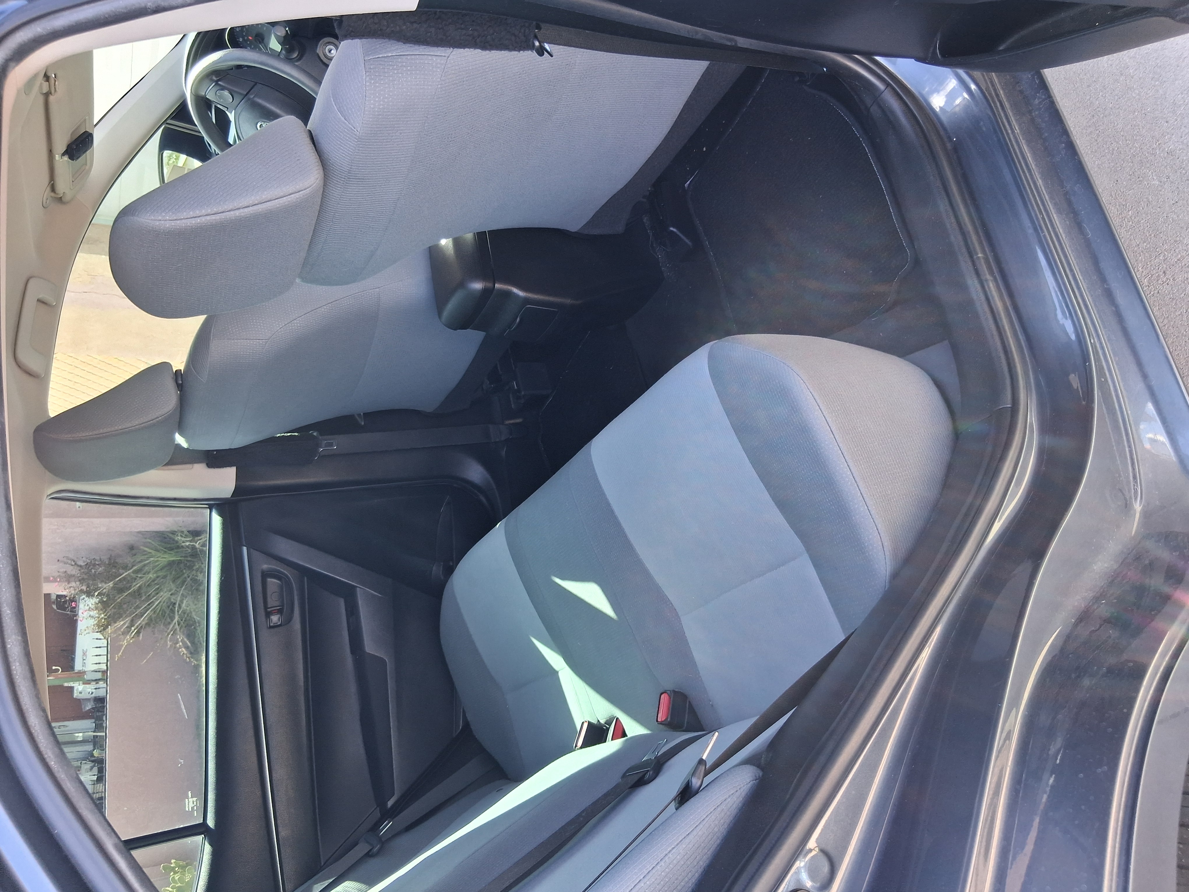 Used 2015 Toyota Corolla L FWD image 10