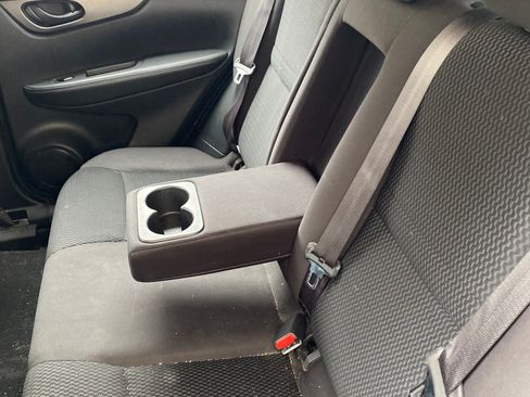 Used 2018 Nissan Rogue Sport S image 8