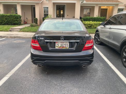 Used 2012 Mercedes-Benz C 300 4MATIC Sedan image 2