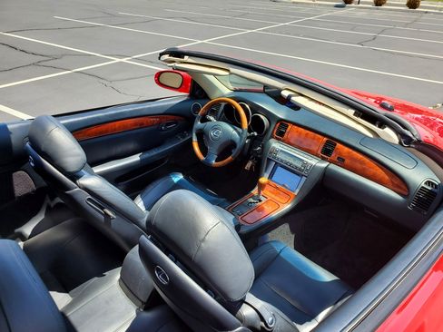 Used 2002 Lexus SC 430 Convertible image 11