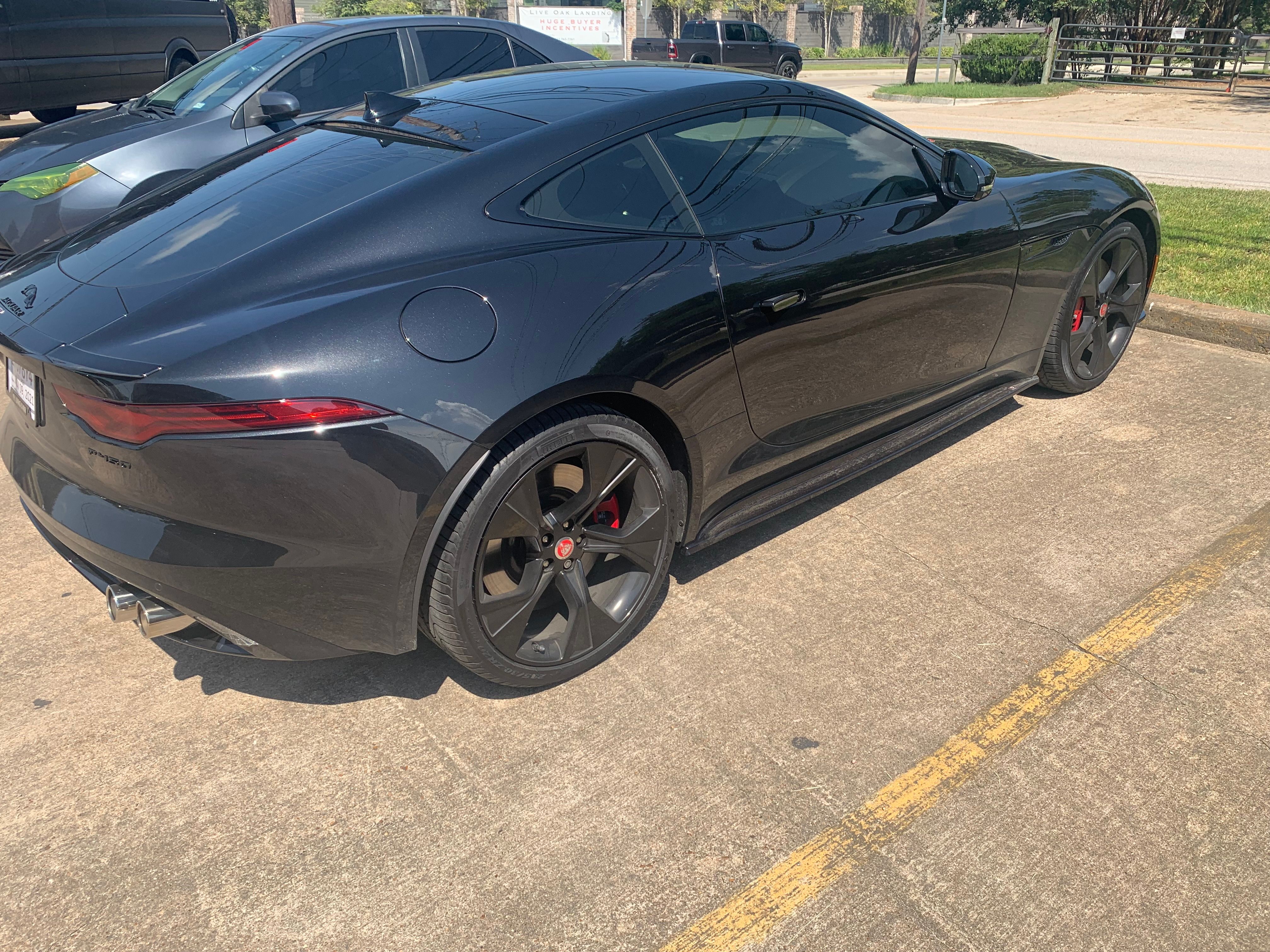 Used 2022 Jaguar F-TYPE Coupe RWD image 2