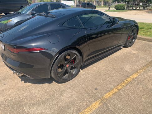 Used 2022 Jaguar F-TYPE Coupe RWD image 2