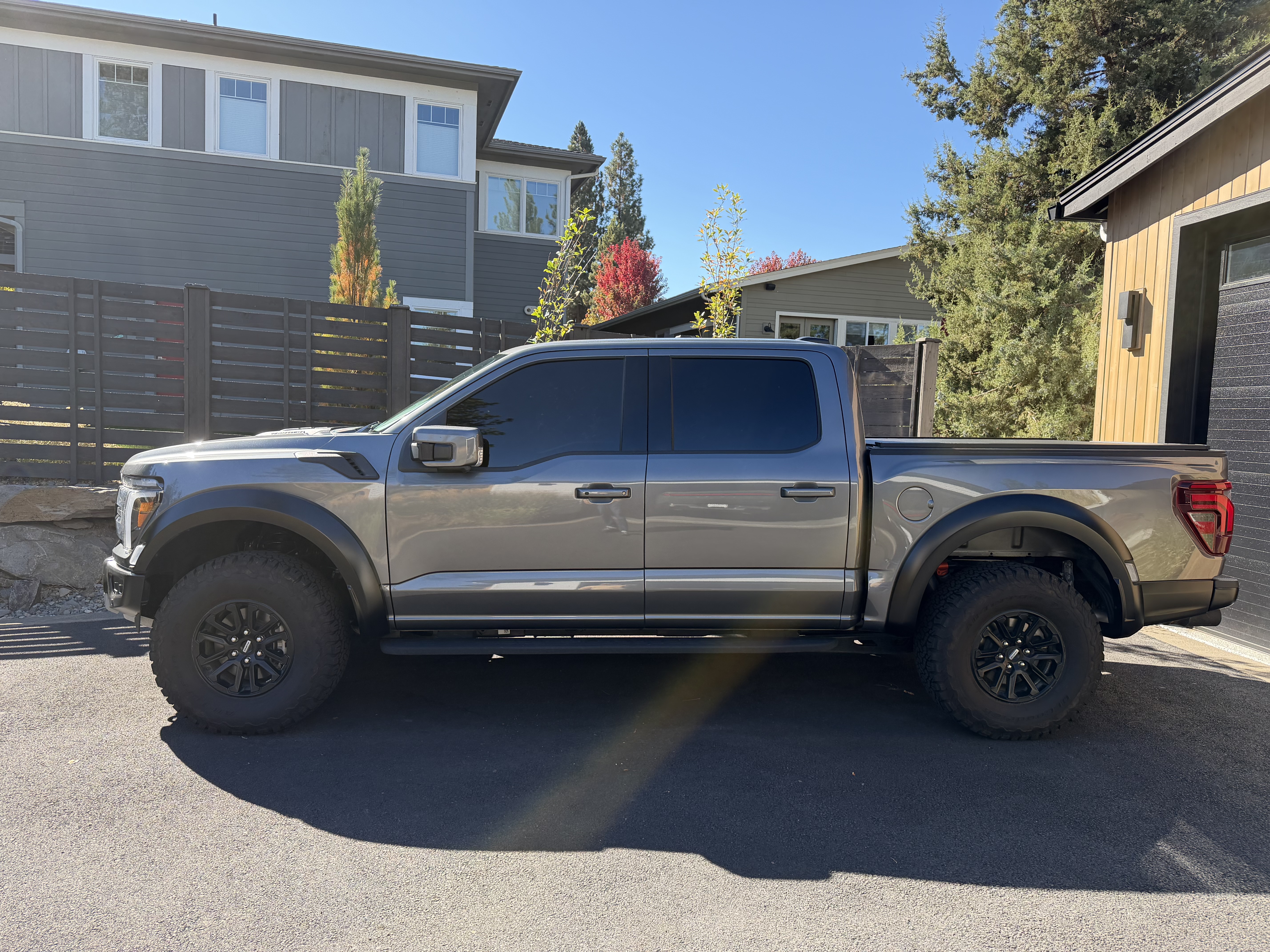 Used 2025 Ford F150 Raptor AWD/4WD image 18