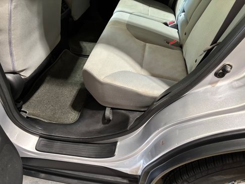 Used 2016 Honda CR-V LX image 16
