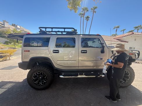 Used 2005 HUMMER H2 w/ Preferred Equipment Group AWD/4WD image 15