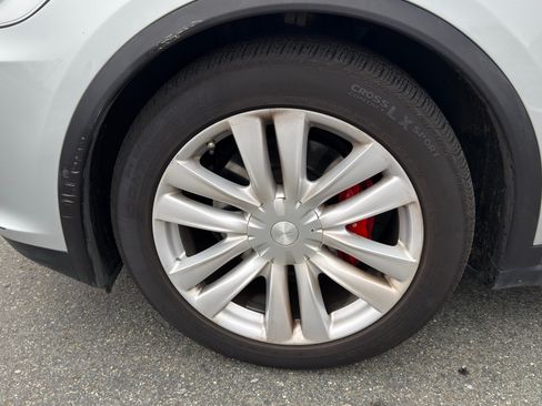 Used 2016 Tesla Model X Performance image 13