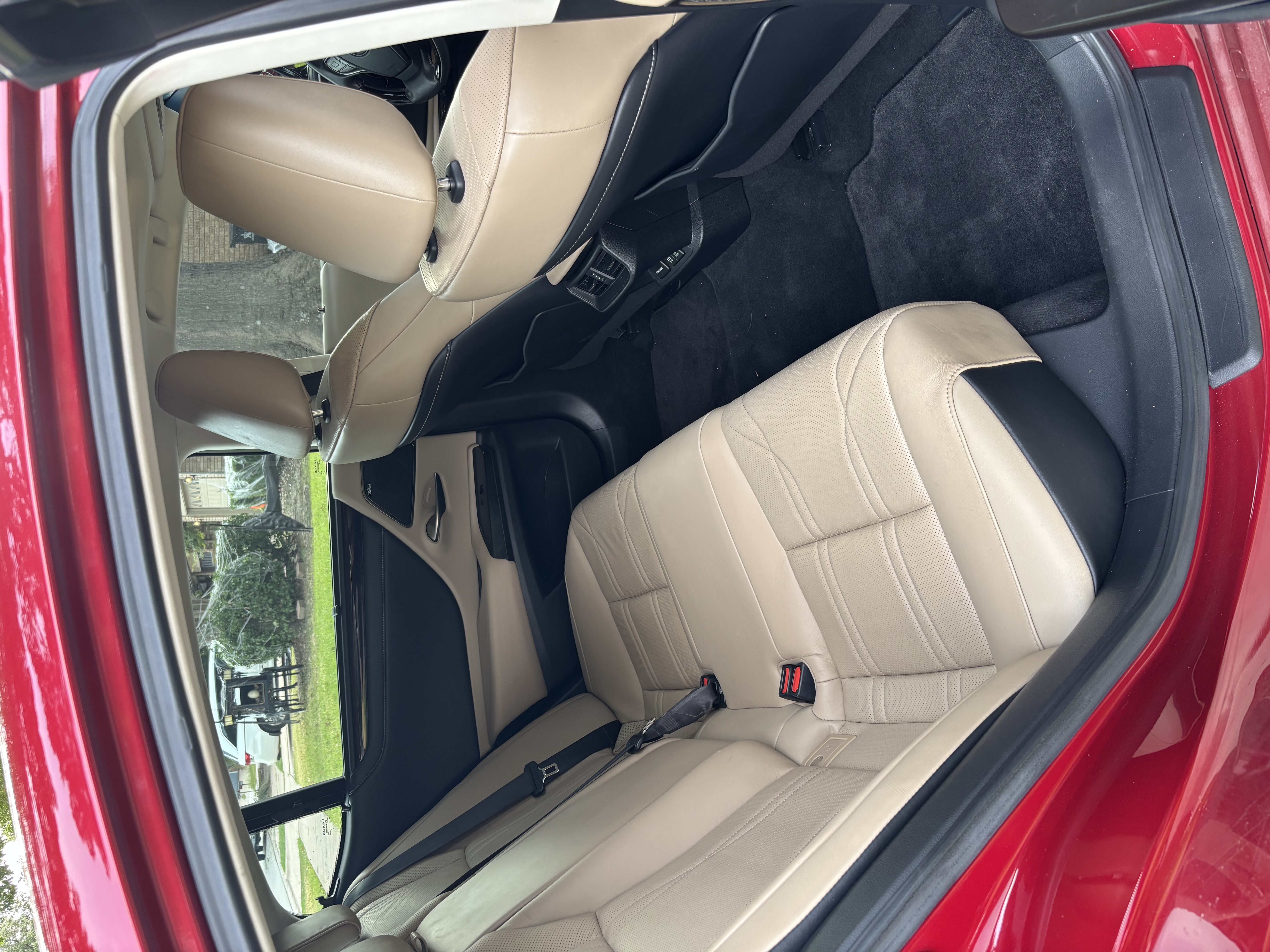 Used 2019 Lexus ES 350 Ultra Luxury w/ Accessory Package 2 FWD image 12