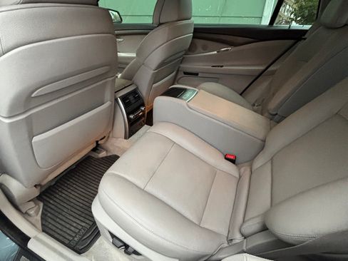Used 2012 BMW 550i Gran Turismo xDrive image 12