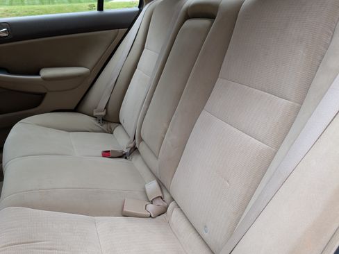 Used 2005 Honda Accord LX image 11