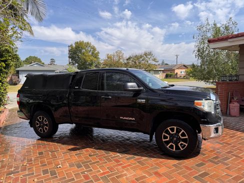 Used 2014 Toyota Tundra SR5 image 4