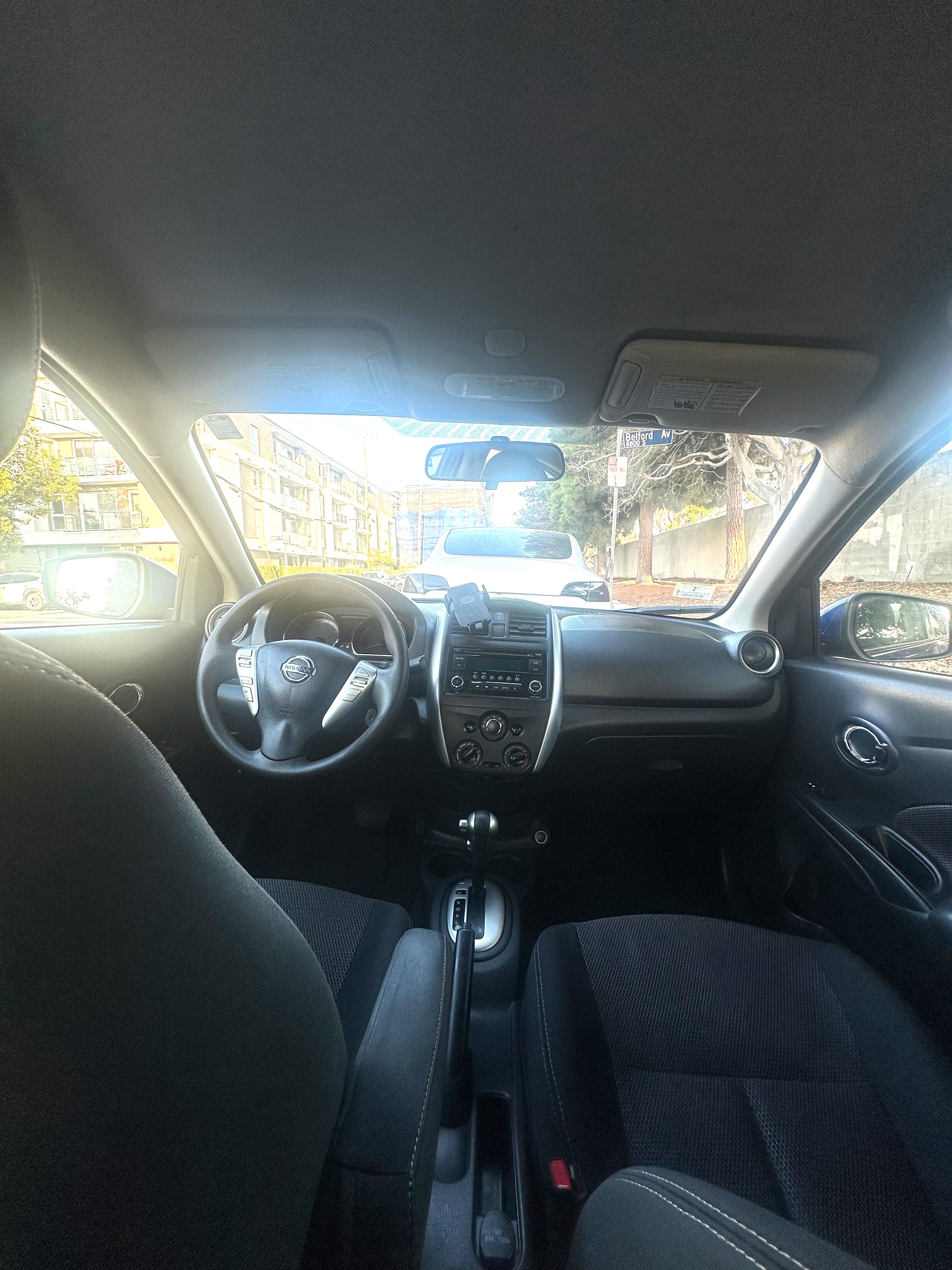 Used 2017 Nissan Versa SV FWD image 4