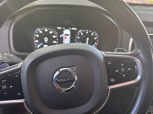 Used 2017 Volvo XC90 T6 R-Design image 16