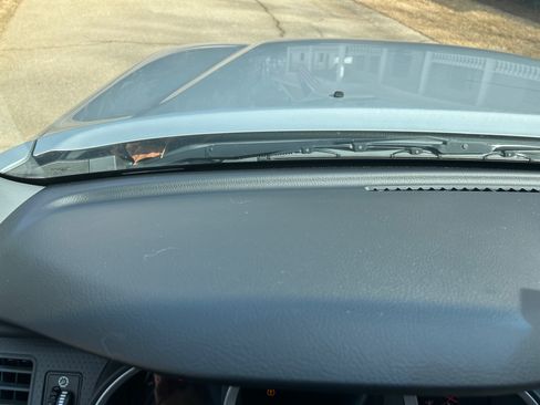 Used 2011 Toyota Tacoma PreRunner w/ SR5 Pkg #2 image 8