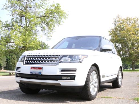 Used 2017 Land Rover Range Rover HSE image 2