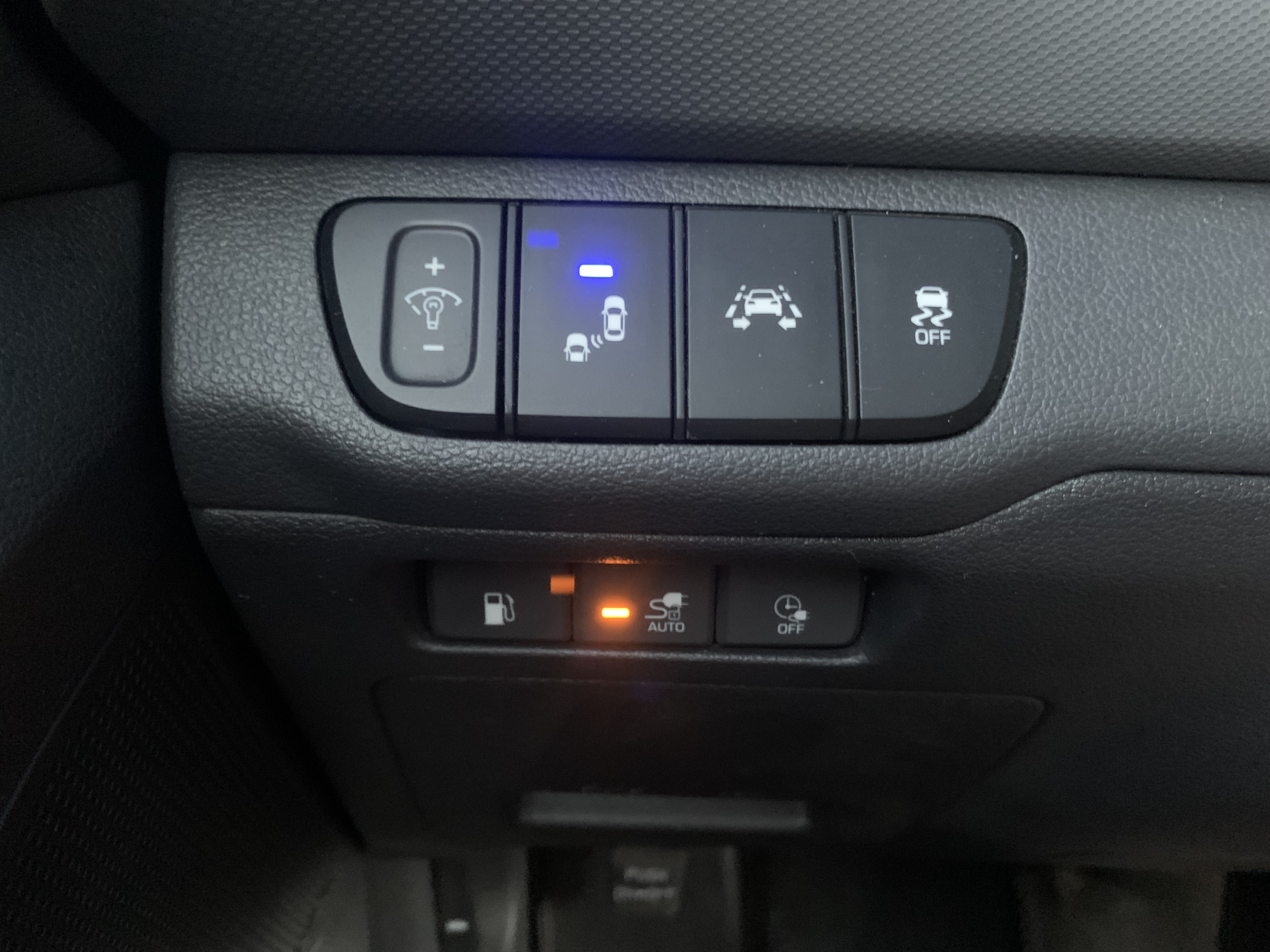 Used 2019 Hyundai Ioniq Limited w/ Ultimate Package 02 FWD image 27