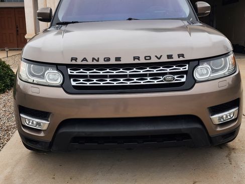 Used 2016 Land Rover Range Rover Sport HSE image 2