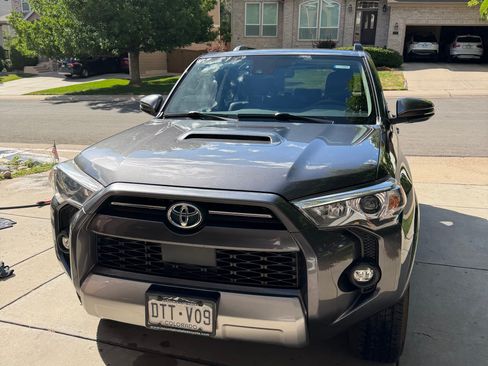 Used 2021 Toyota 4Runner TRD Off-Road Premium w/ Moonroof Package AWD/4WD image 5