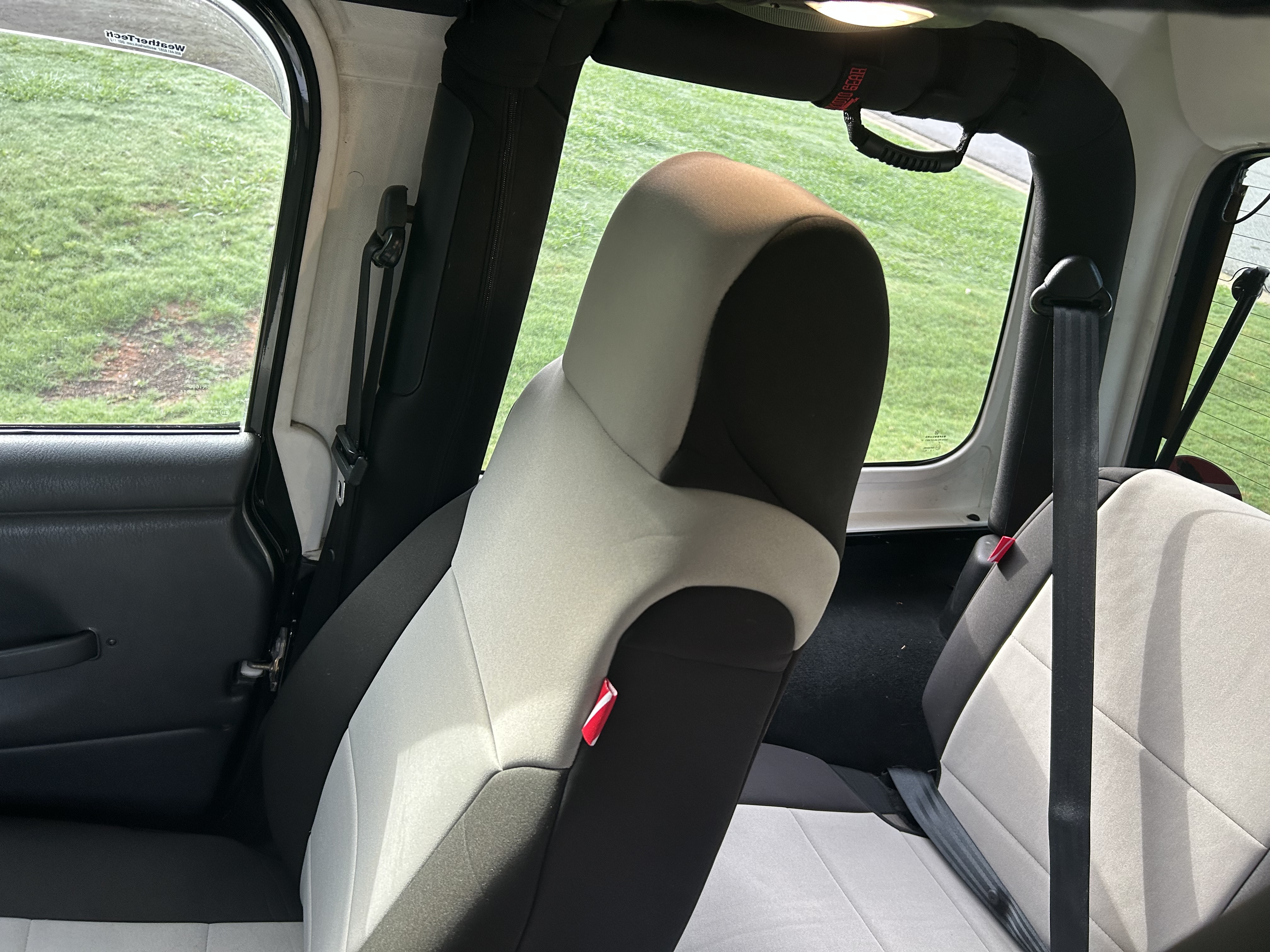 Used 2004 Jeep Wrangler X w/ Columbia Edition Group AWD/4WD image 8
