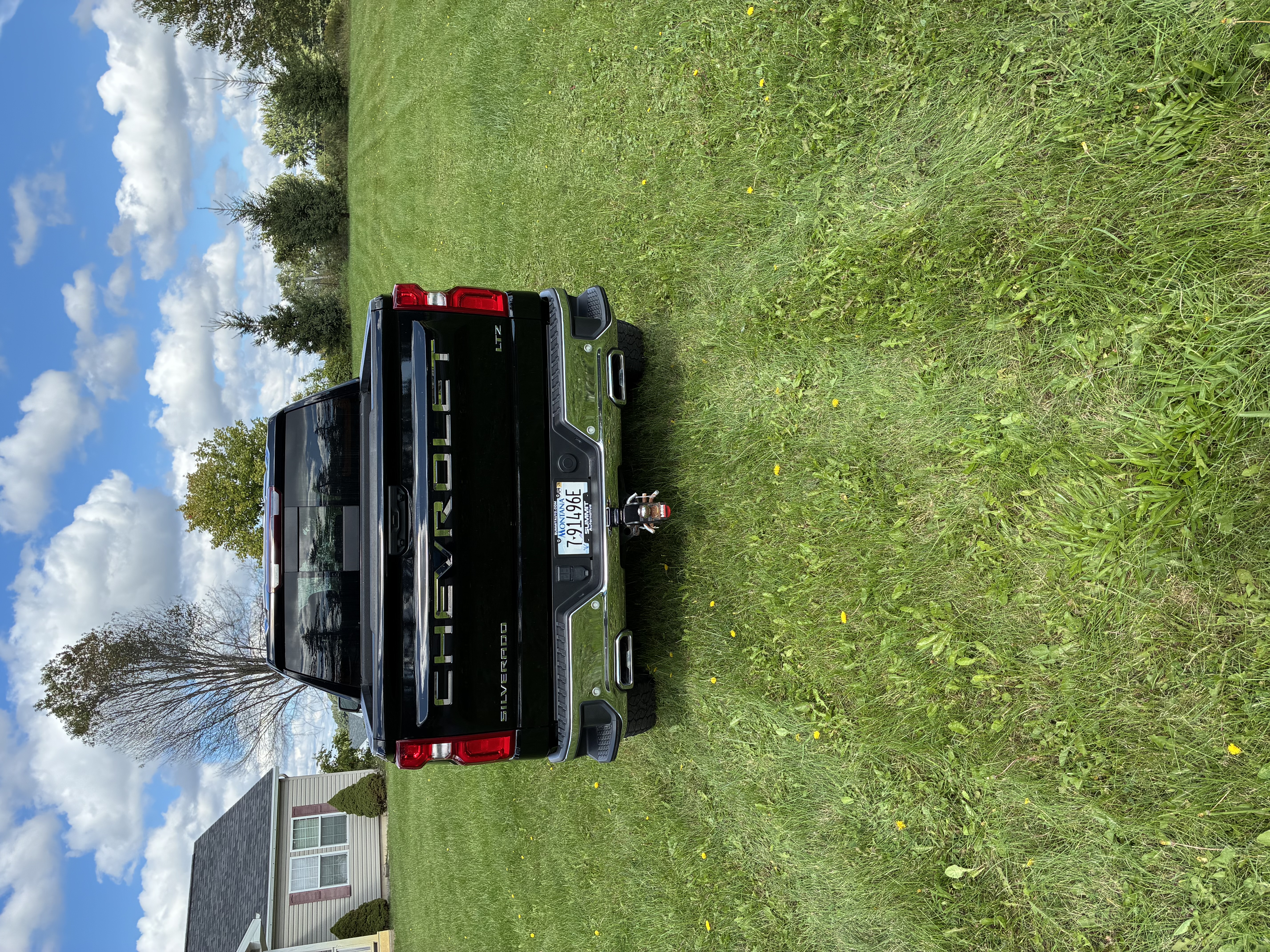 Used 2023 Chevrolet Silverado 1500 LTZ AWD/4WD image 6