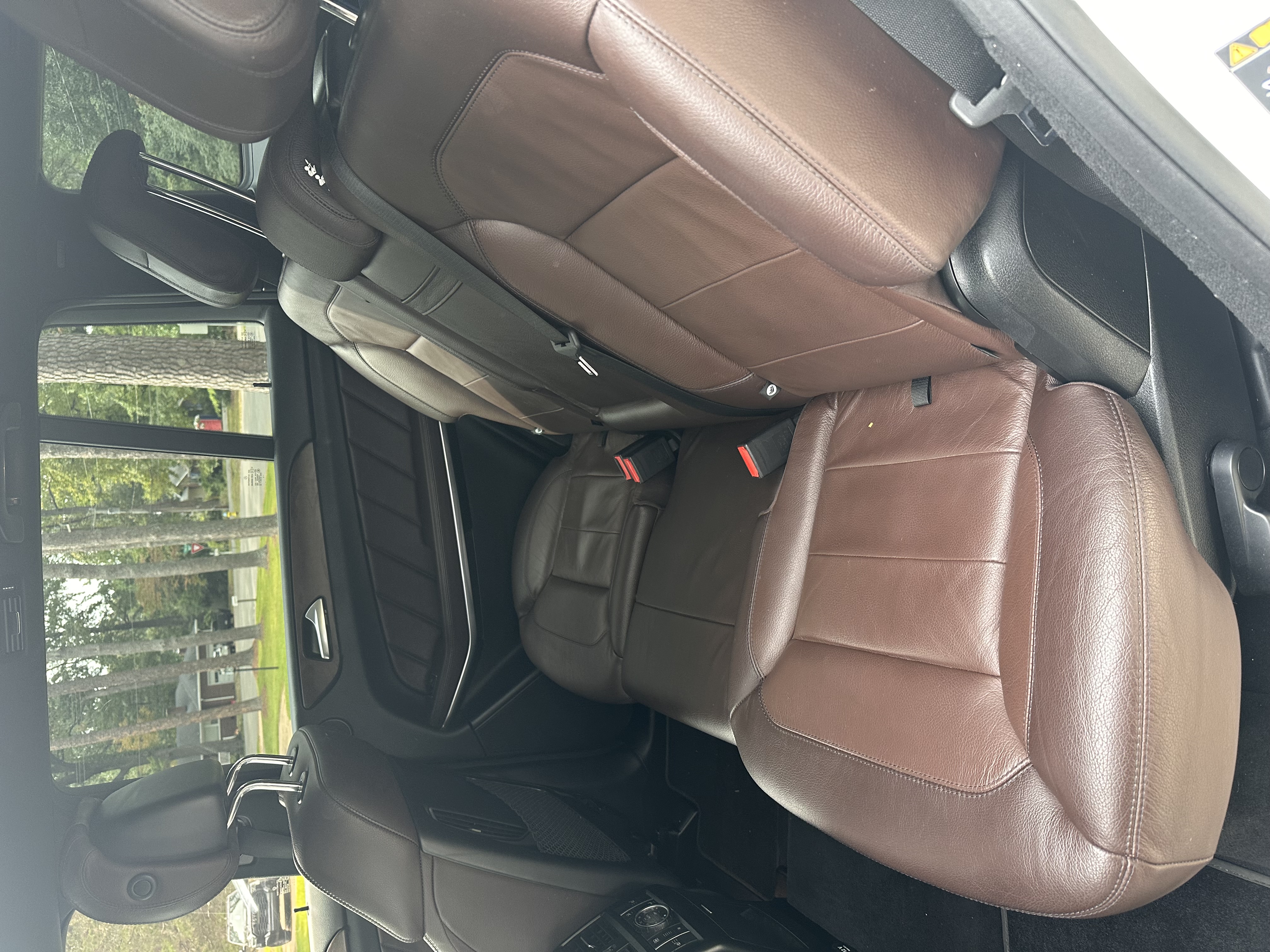 Used 2015 Mercedes-Benz GL 550 4MATIC image 6