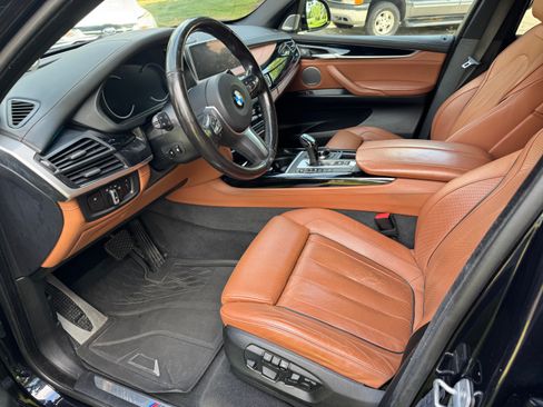 Used 2018 BMW X5 xDrive50i w/ Dynamic Handling Package AWD/4WD image 4