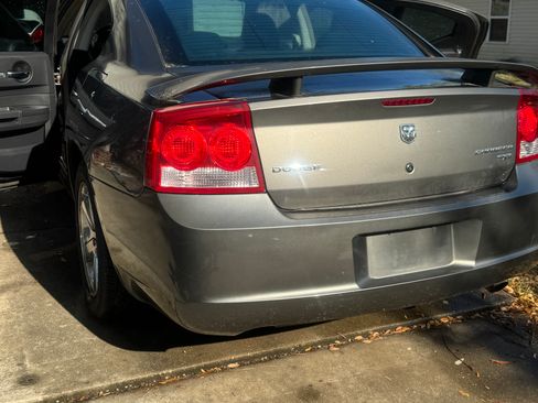 Used 2010 Dodge Charger SXT image 1