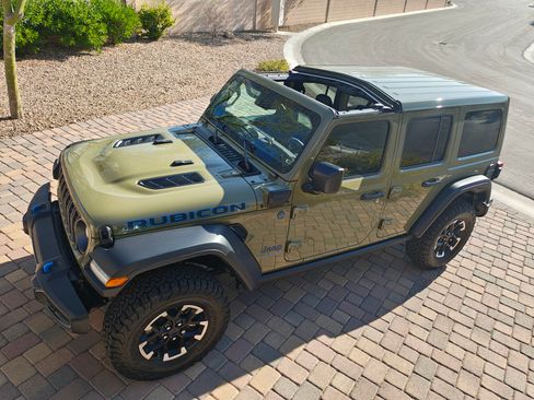 Used 2025 Jeep Wrangler Unlimited Rubicon 4xe w/ Safety Group image 10