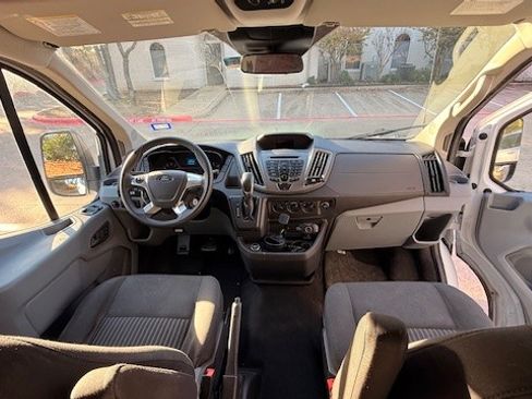 Used 2019 Ford Transit 350 XLT image 11