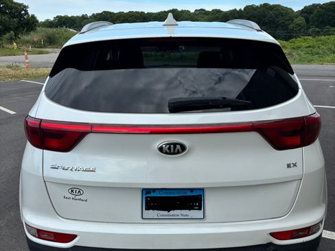 Used 2018 Kia Sportage EX AWD/4WD image 10