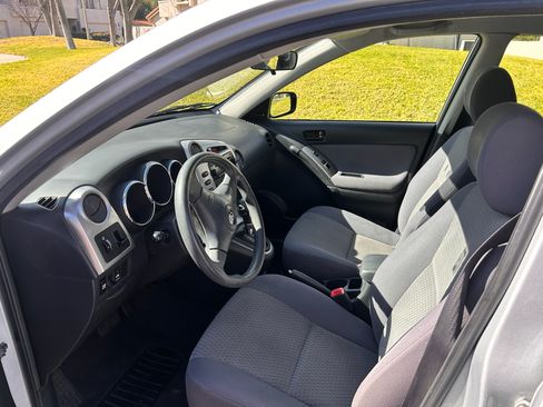 Used 2006 Toyota Matrix image 16